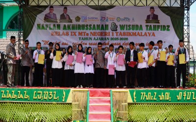 Haflah Akhirussanah dan Wisuda Tahfidz MTsN 1 Tasikmalaya,  409 Siswa Resmi Dilepas.