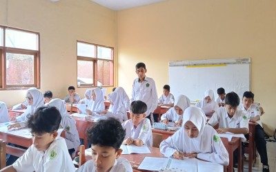 Hari Terakhir ASAT 2025–2026 di MTsN 1 Tasikmalaya Berjalan Tertib dan Lancar